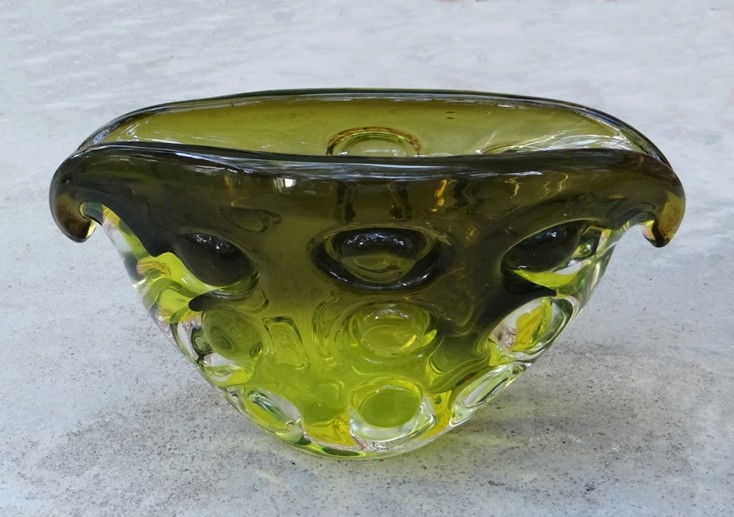 Maker ID Green Cased Glass Bubble Wrap Vase-Skruf? Pic110