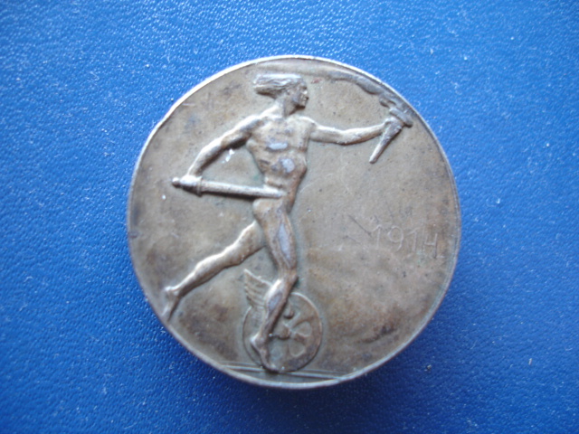 insigne médaille allemande à identifier Dsc07921