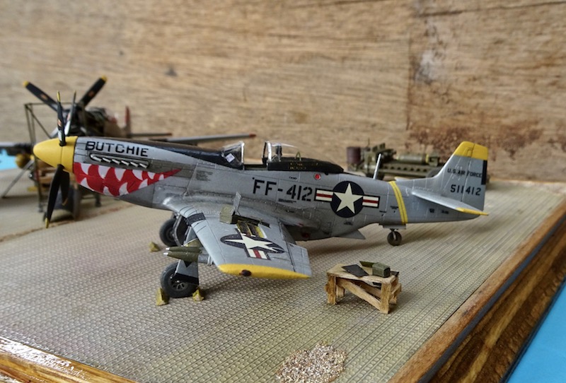 F-51D USAF Korea petit diorama - 1/72eme Ff-41211