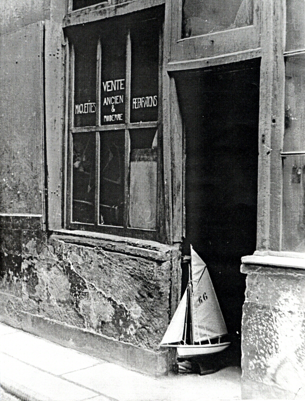 La boutique de jouets de Georges Méliés à Montparnasse (avec quelques voiliers) Luxemb10