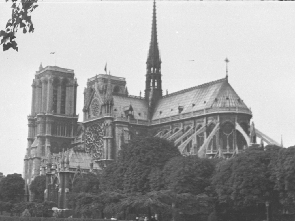 cathédrale de Paris 1944_d11
