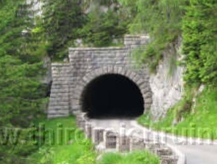 Balembois R. : Le Nid d'Aigle d'Hitler La Vérité Tunnel15