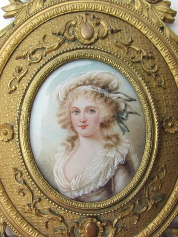 A vendre: miniatures de Marie Antoinette? - Page 5 18582310