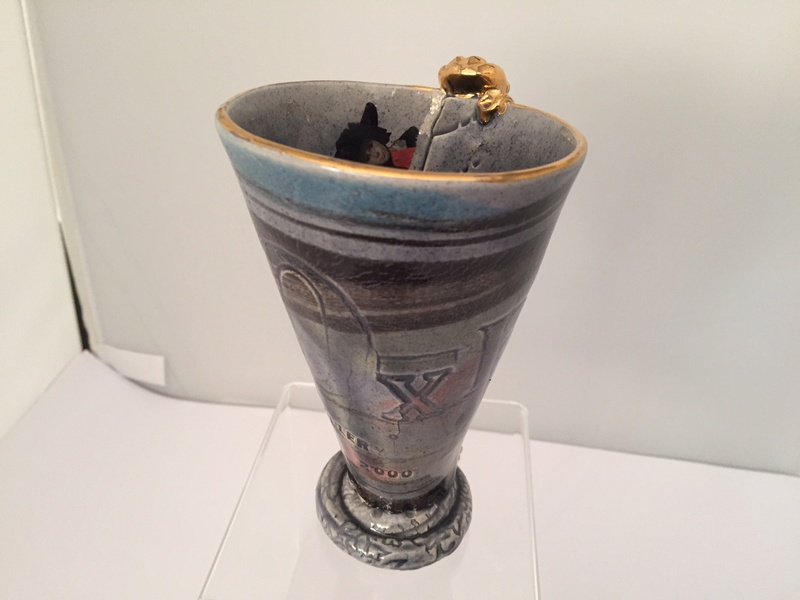 Unusual mug marked Oxford Gallery 2000 - Philomena Pretsell Img_2518