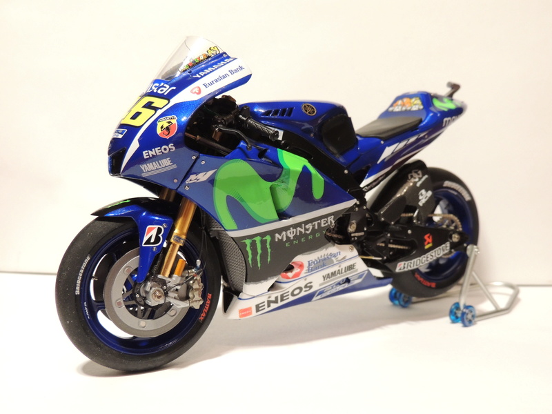 toutes mes motos de rossi à ce jour .  maquettes et die-cast  208_810