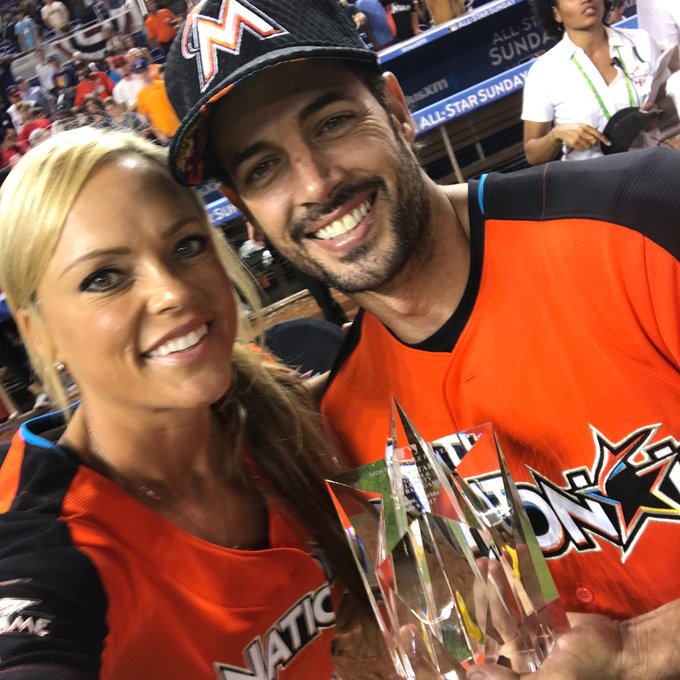 William Levy @willylevy29 #AllStarGame #CelebSoftball #MarlinsPark  - Página 2 Devwvx10