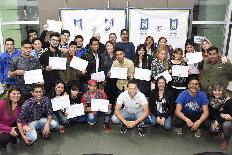 Malvinas Argentinas. “Jóvenes con más y mejor trabajo”. _dsc0810