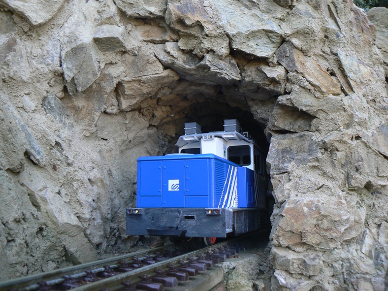 Locomotora dièsel DM6 del Cremallera de Núria - Página 15 P1770622