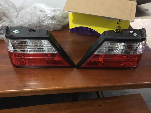 Vendo Par De Lanternas/farois Traseiros Mercedes W124 - R$350 19622510