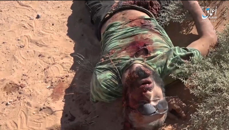 فيديو : الدولة الإسلامية في العراق والشام مشاهد من هجوم مقاتلي الدولة الإسلامية 18+ 20+ 710