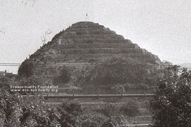 Vous souvenez-vous de la pyramide de Nice? La-sto10