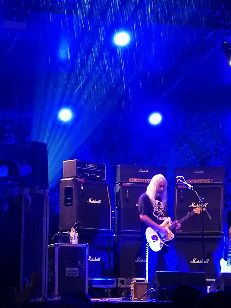 DINOSAUR JR..o el cuento de las Guitarras Marcianas - Página 16 Img_2010