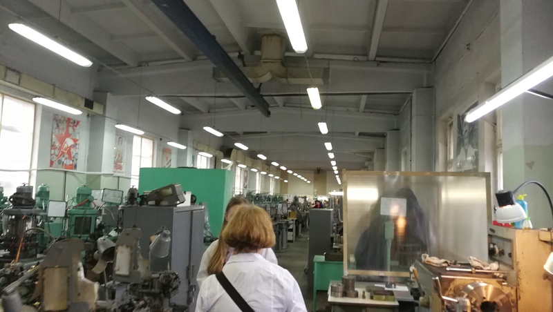Une visite guidée de la fabrique RAKETA à Saint Pétersbourg Img_2012