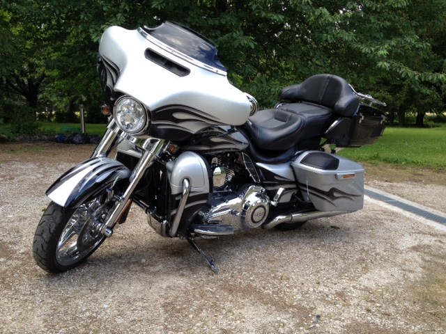 Street Glide CVO combien sommes nous sur Passion-Harley - Page 5 611