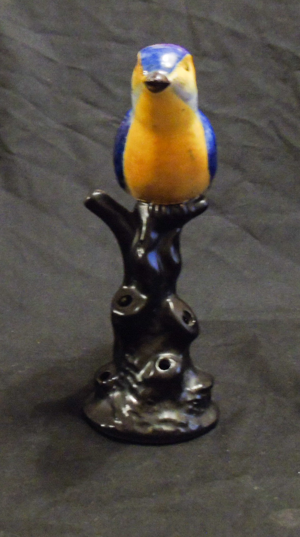 Trying to identify this bird figurine - Any help appreciated Dsc02412