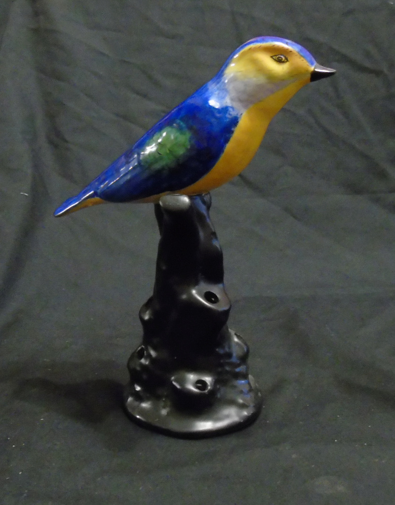 Trying to identify this bird figurine - Any help appreciated Dsc02414