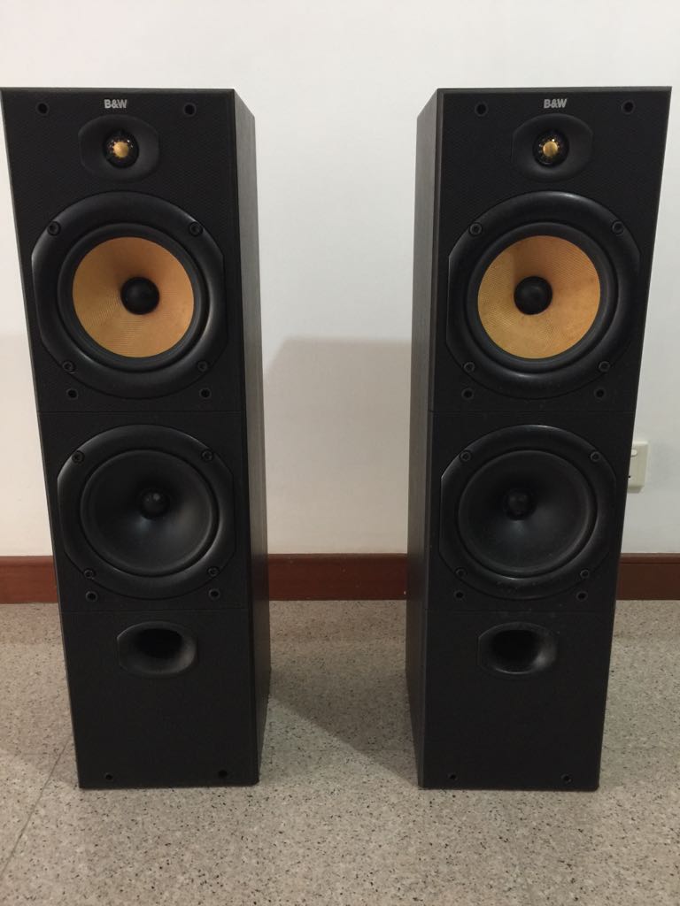 B&W DM603 speakers at S$400 Speake14