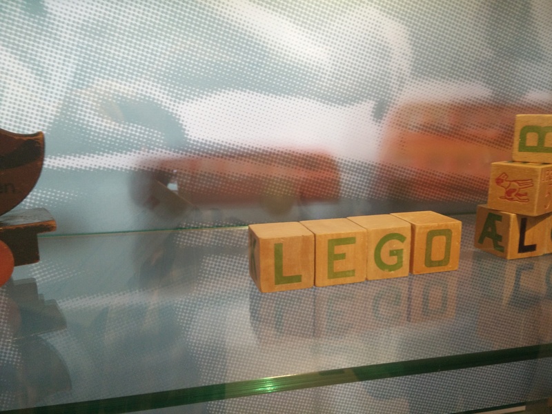 Η Ιστορία των LEGO και άλλα σχετικά! - Σελίδα 2 Img_2011