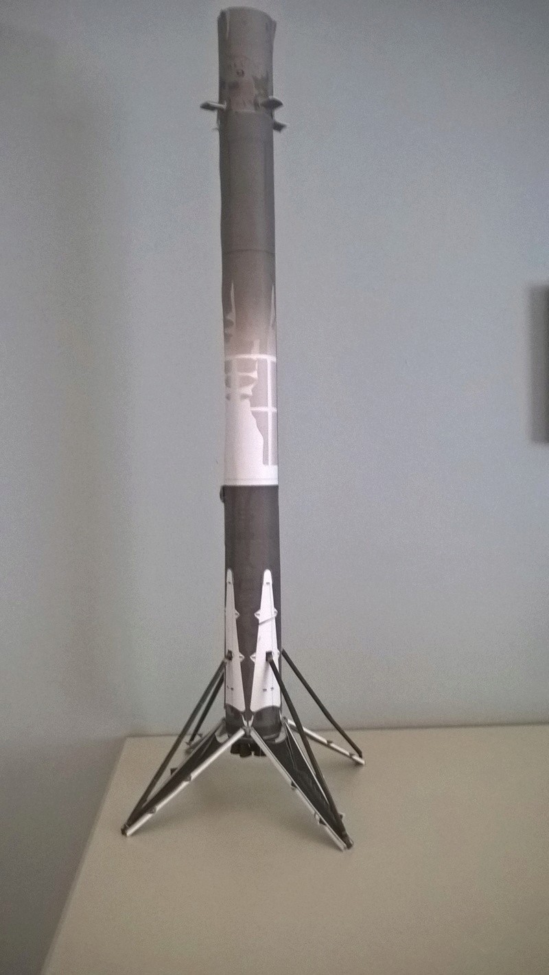 Falcon 9 1/100 en configuration ASDS (Thaicom8) Wp_20118