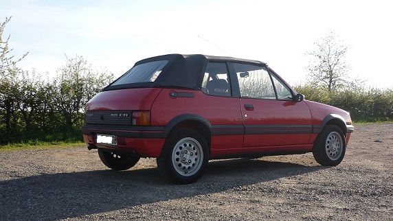 205 CTI 105cv rouge écarlate export 10cv . P1000612