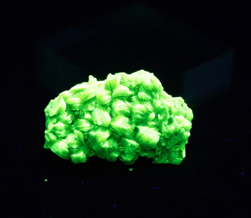 Fotos de minerales fluorescentes Fullsi56