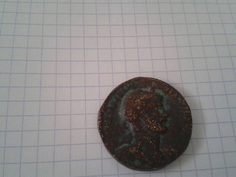 3 pièces romaines à identifier Trajan10