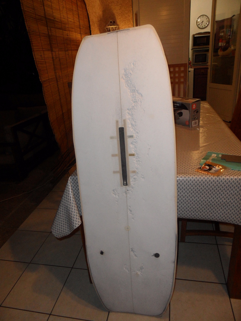 Nouvelle transformation ancienne funboard vers twin tip Sam_1338