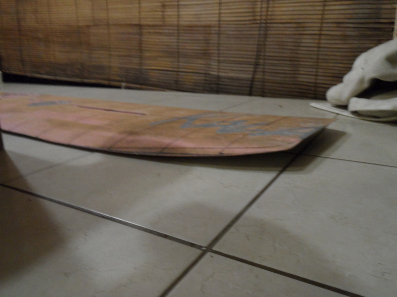 Nouvelle transformation ancienne funboard vers twin tip Sam_1339