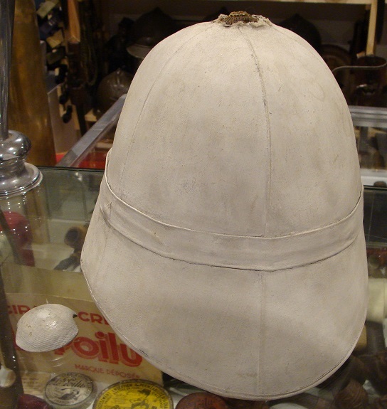 Le casque colonial modèle 1886  04110
