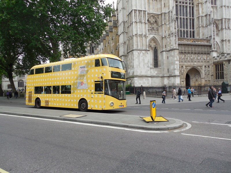 Les cars et bus anglais - Page 2 Wright12