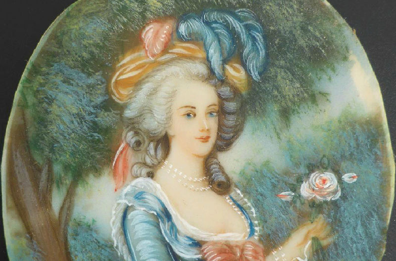 Collection : miniatures de Marie Antoinette et de ses proches - Page 12 Sans_t10