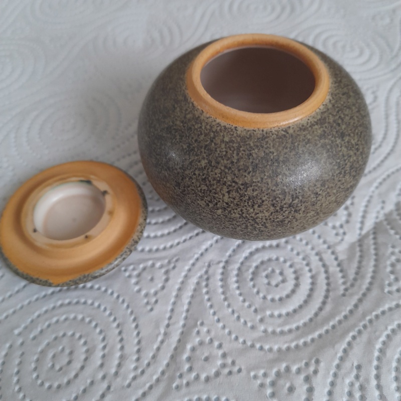 Stoneware lidded pot, SK mark. 20220512