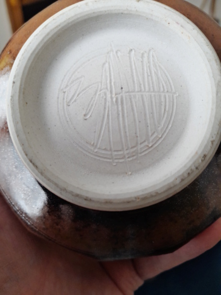 Lidded porcelain pot with a incised mark. 20220540