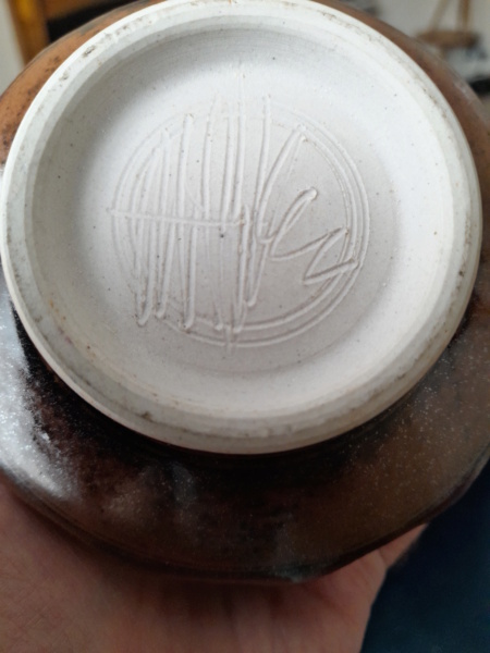 Lidded porcelain pot with a incised mark. 20220541