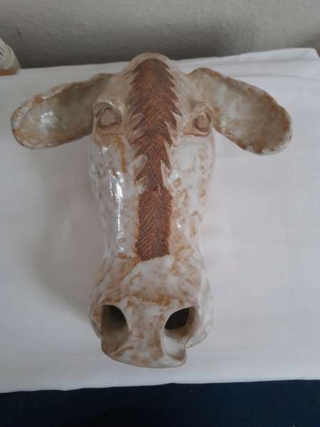 Stoneware sculpted cow's head. KR mark. 20220828