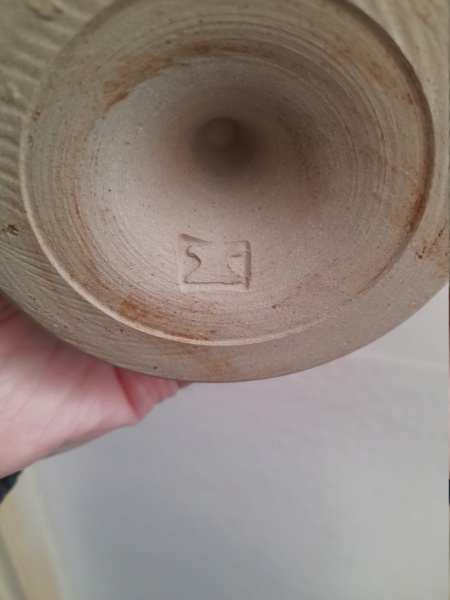 Stoneware goblet, impressed mark - Anvil pottery 20231115