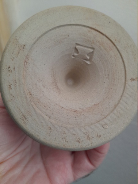 Stoneware goblet, impressed mark - Anvil pottery 20231117