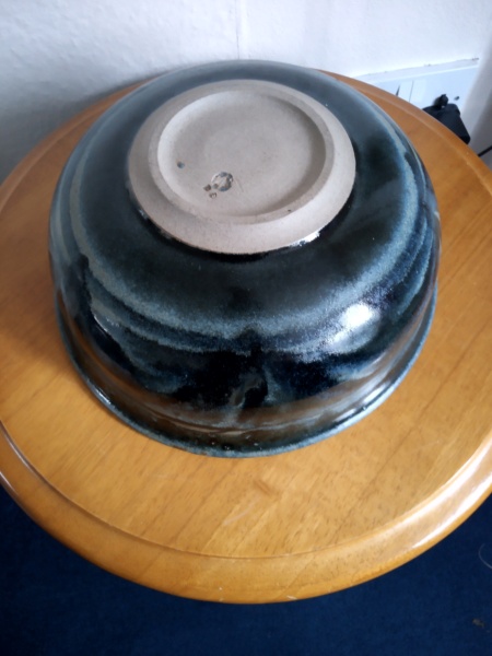 Stoneware bowl for ID - WP mark - Hughes, Wilan Pottery  Img_2087