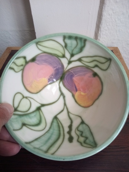 Slip decorated porcelain bowl - Kochevet (Kookie) Ben-David, London Img_2175