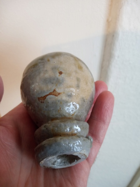 Odd little saltglazed stoneware piece. Hobby potter? Img_2220