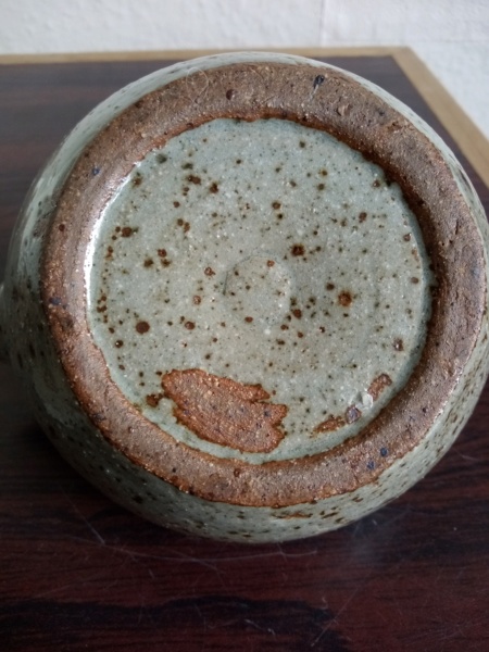 Small stoneware tea pot. Japanese? Img_2241