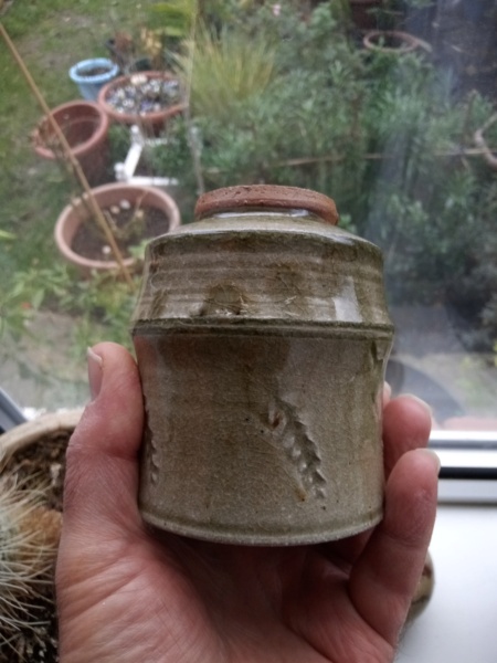 Stoneware beaker or Yunomi for ID. Richard Batterham? Img_2528