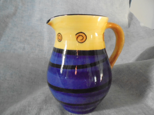 Ann Skelly - Jug in blue and yellow Dsc04010