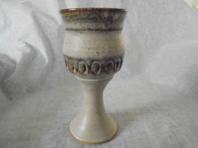 Crown Lynn cup, wine jug and sips, lidded pot Dsc04129