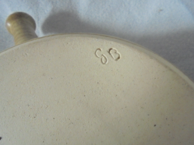GB - Lidded casserole with 2 bowls Dsc07415