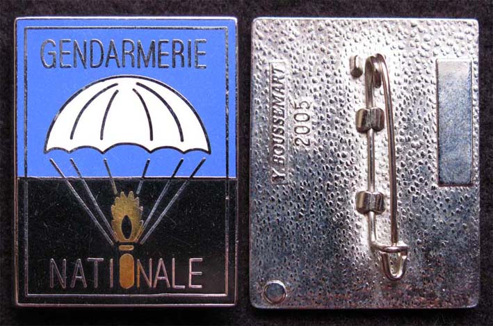 Les insignes et patches de l'Escadron Parachutiste 9-11 et de l'EPIGN Insign60