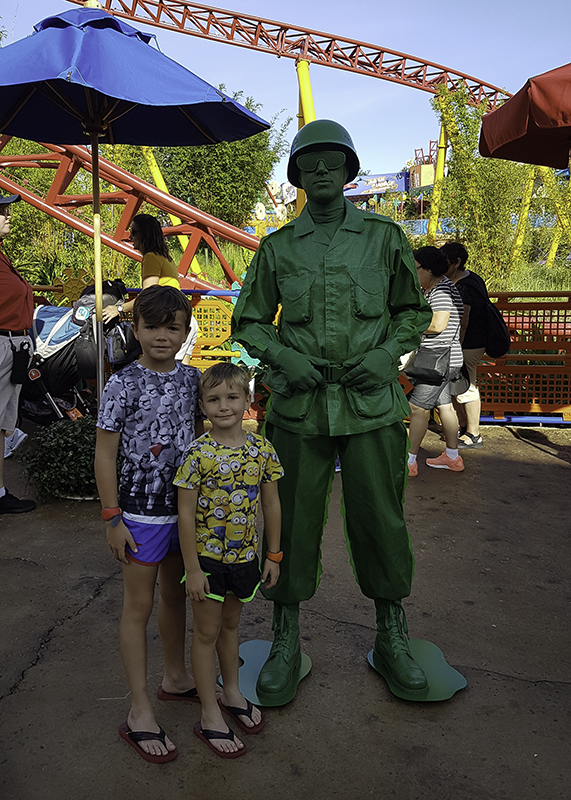TOY STORY LAND (DHS), TYPHOON LAGOON Y CENA EN T-REX. - 23 días por Miami y Orlando. (5)