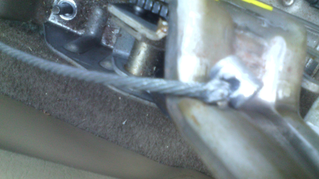 câble de frein à main cassé Img_2011