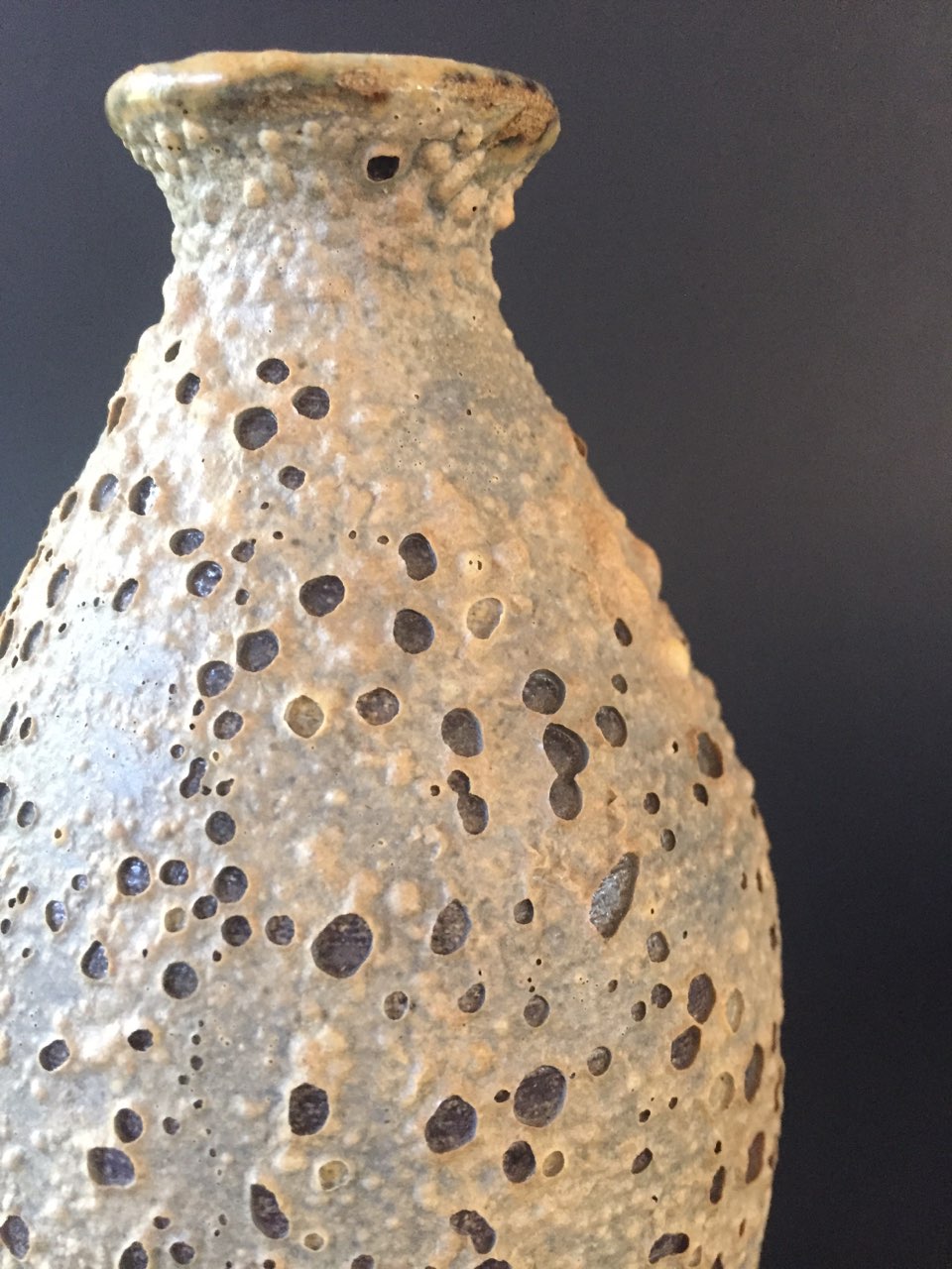 Unusual glaze on vase, signed York. USA. Looking for any information Img_8911