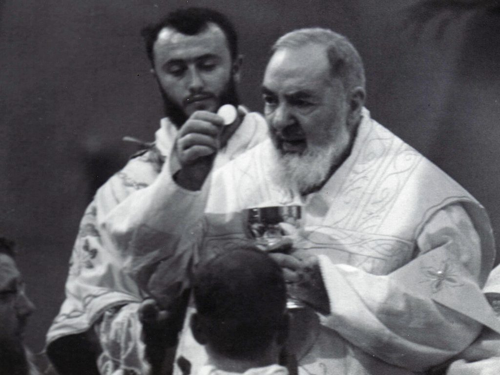 Neuvaine à saint Padre Pio du 15 au 23 septembre  0b99f110